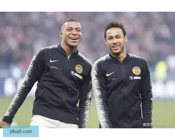 以内马尔秀给姆巴佩看这才叫本事巨星技艺震撼足坛引热议全世界